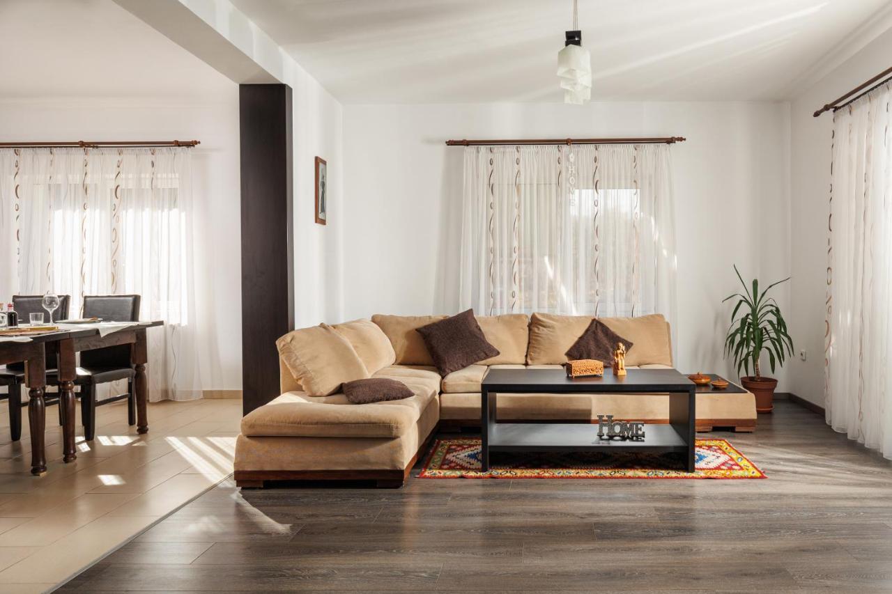Villa Casa cu Salcâmi à Moieciu de Jos Extérieur photo