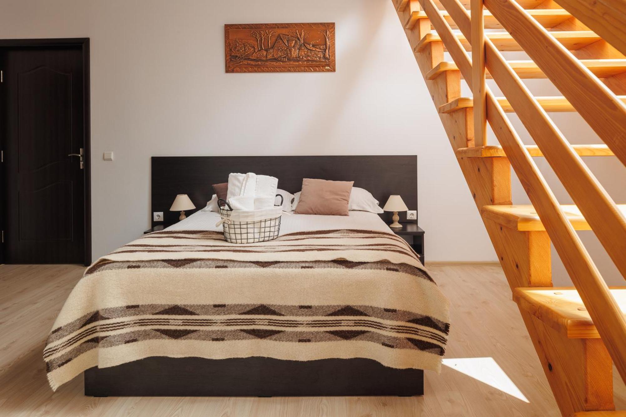 Villa Casa cu Salcâmi à Moieciu de Jos Extérieur photo